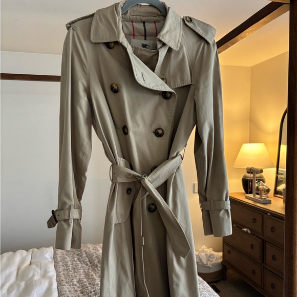 Burberry Jackets & Blazers - Burberry Khaki Trench Coat with Signature Check Lining